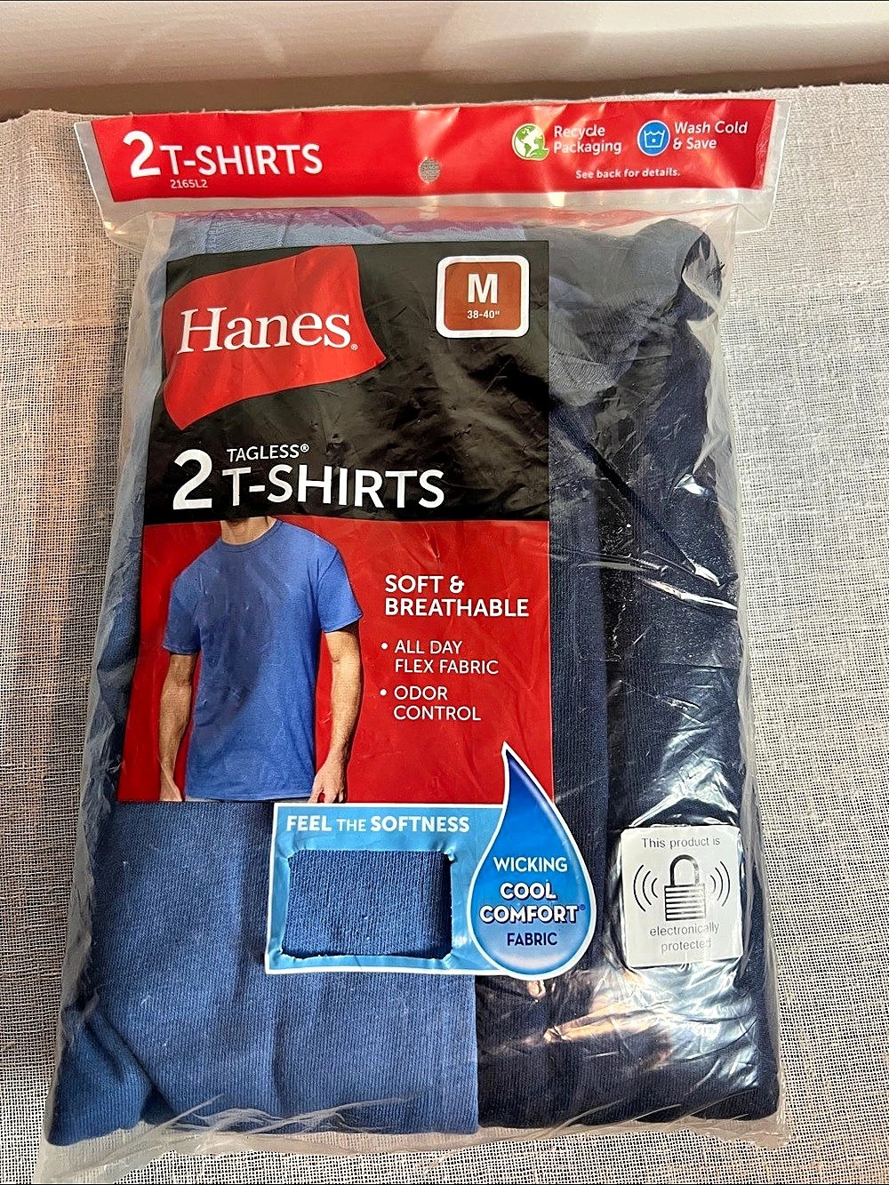 Hanes Tagless 2-T-Shirts 2-Pack Short Sleeve Tees in Blue & Black Size Medium